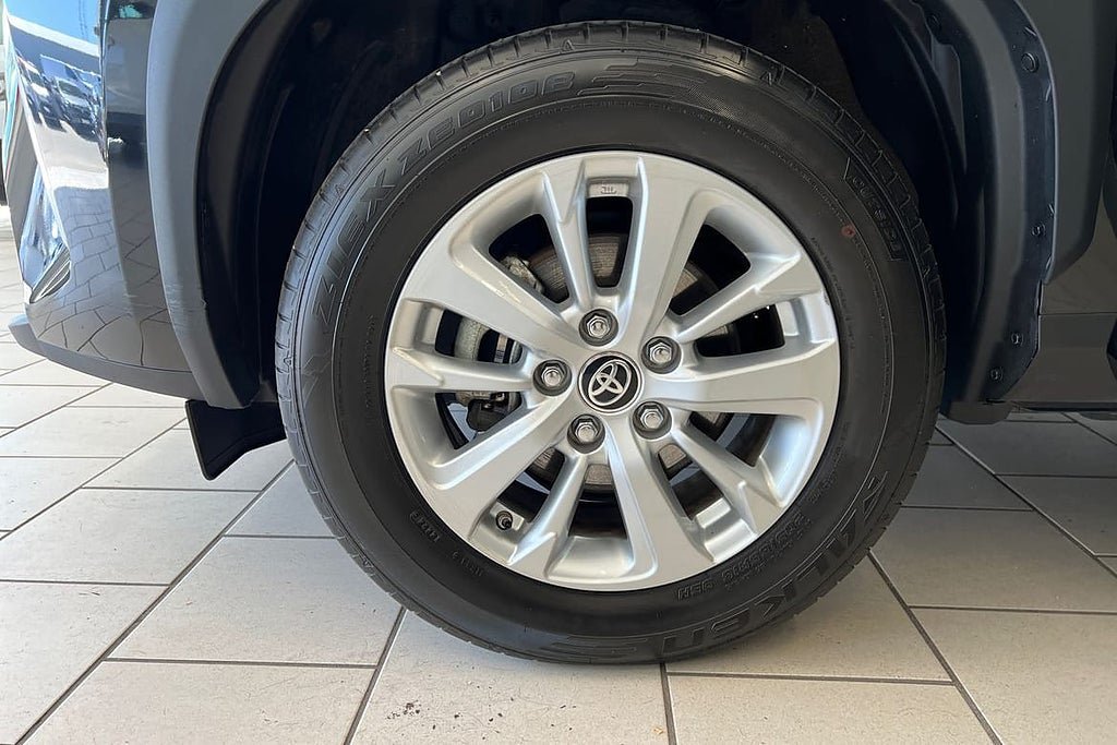 Vehicle Image 15