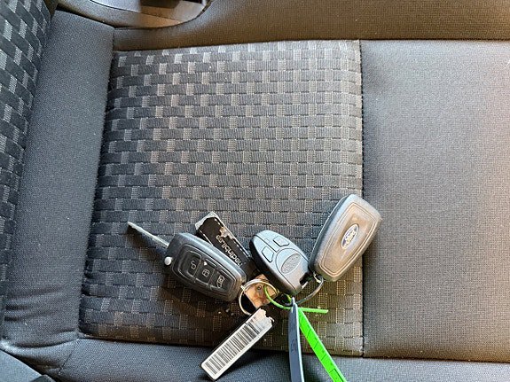 Vehicle Image 9