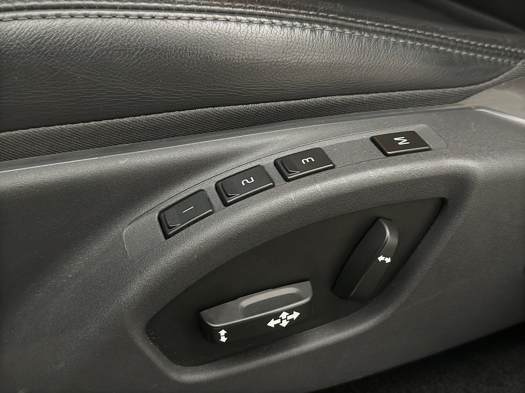 Vehicle Image 24