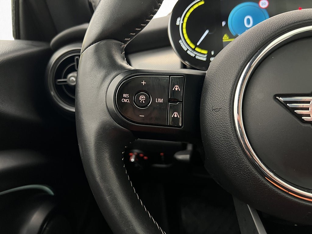 Vehicle Image 27