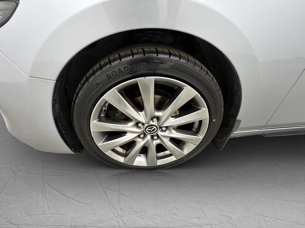Vehicle Image 36