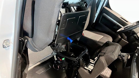 Vehicle Image 10