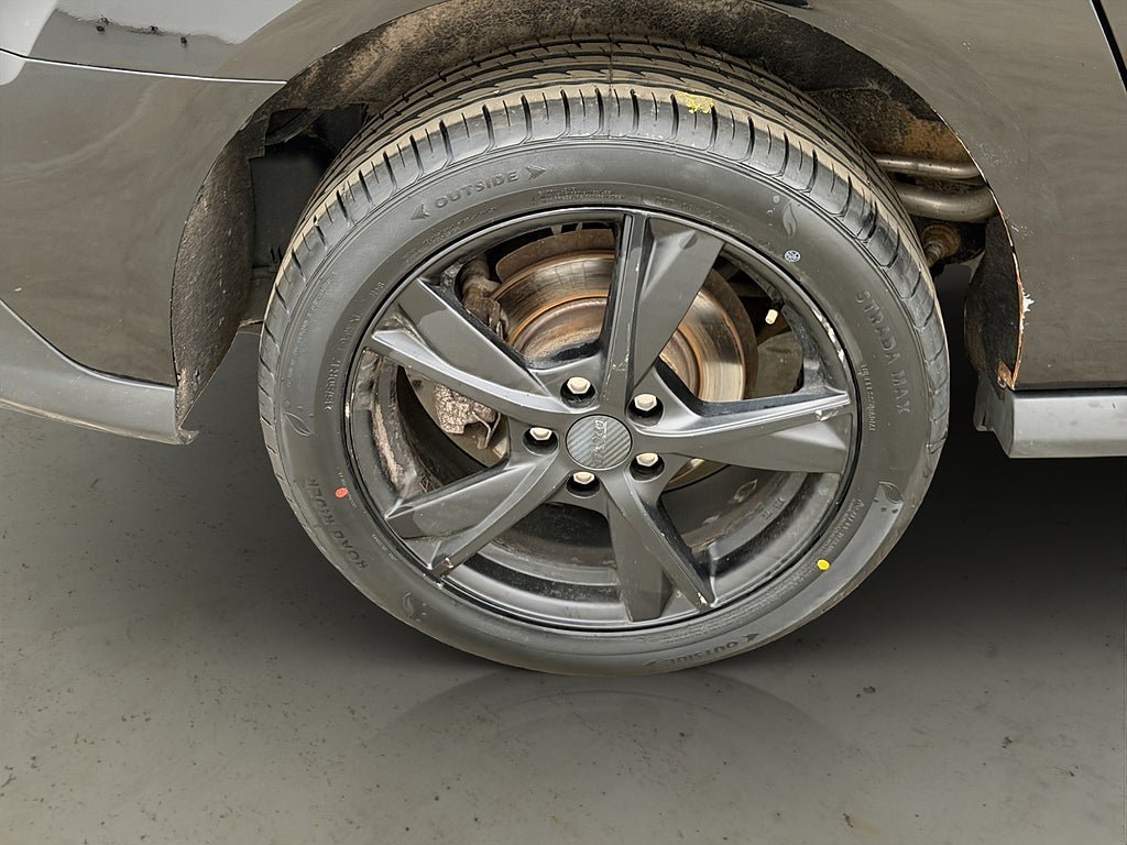 Vehicle Image 27