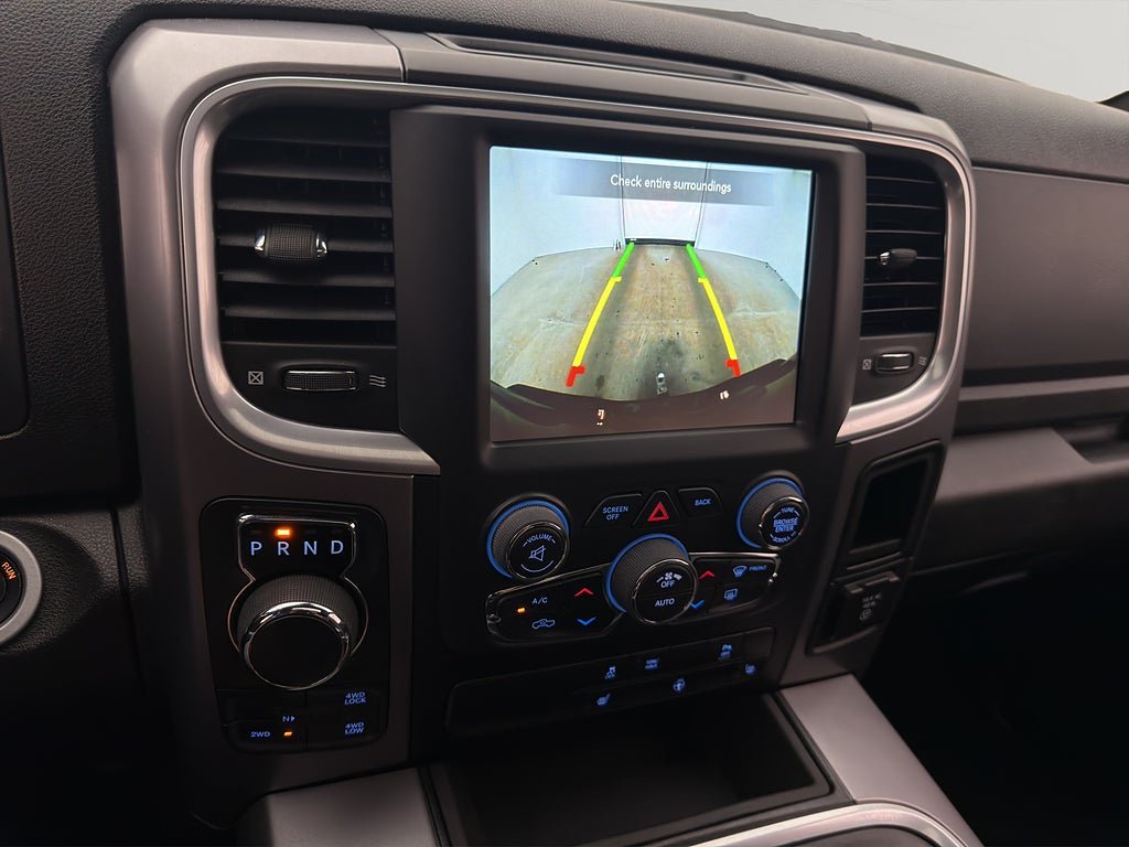 Vehicle Image 22