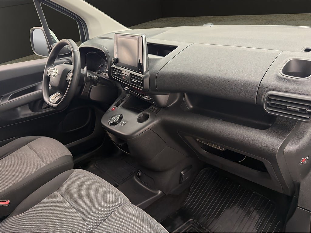 Vehicle Image 30