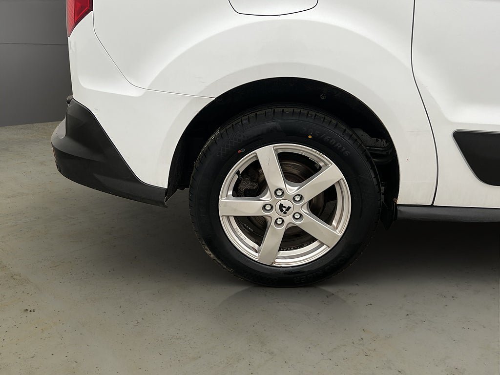 Vehicle Image 31