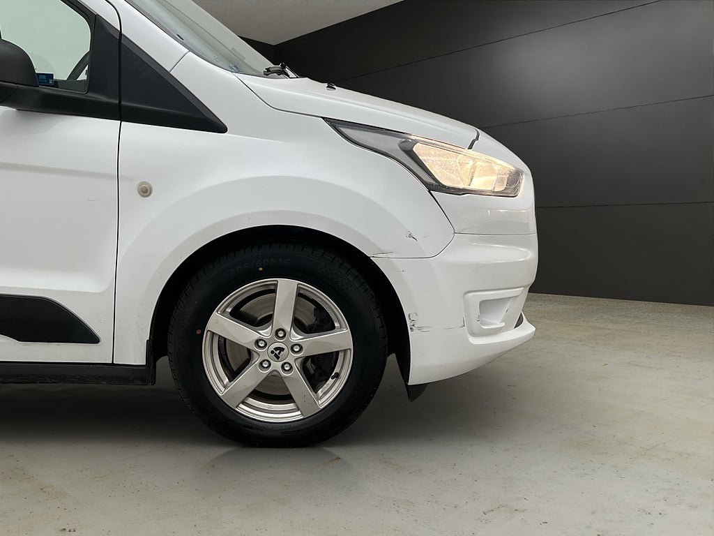 Vehicle Image 32
