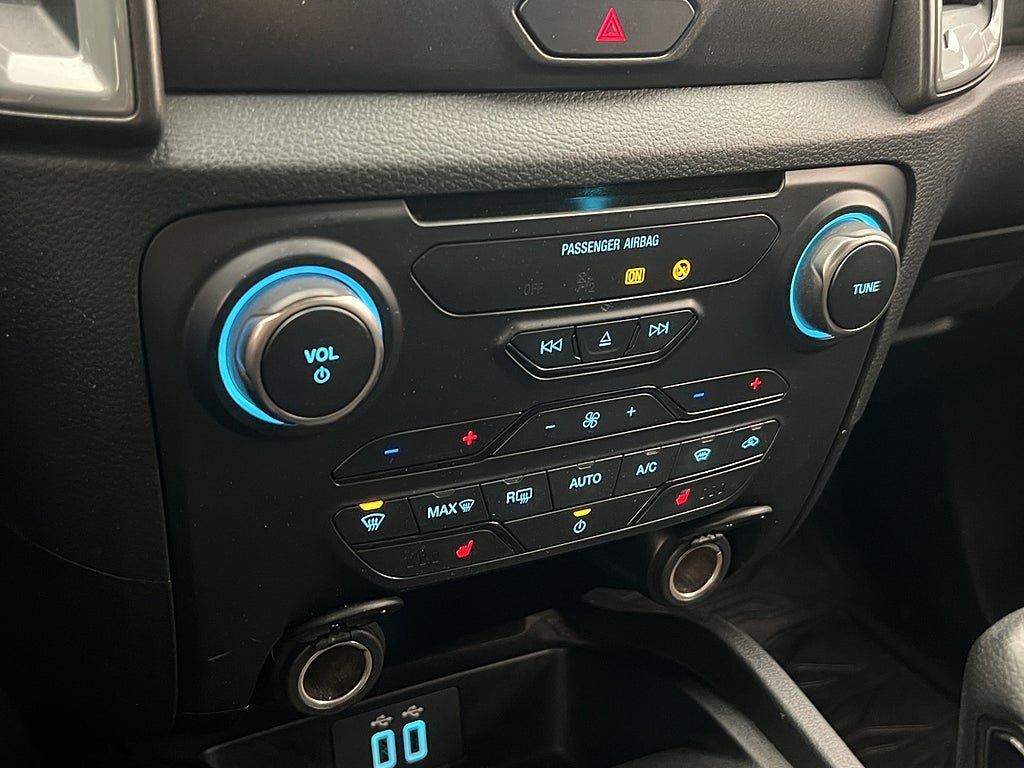 Vehicle Image 28