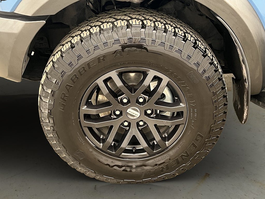 Vehicle Image 35