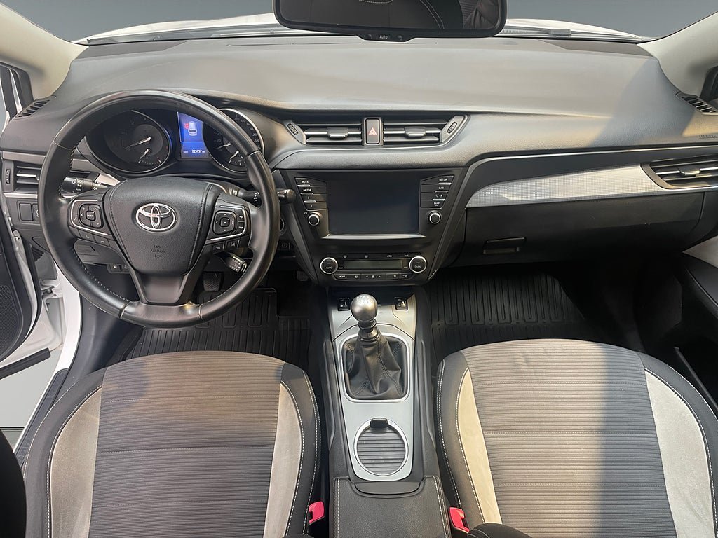 Vehicle Image 13