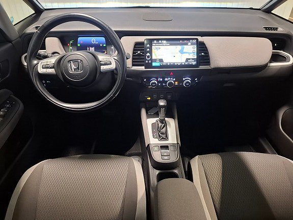 Vehicle Image 10