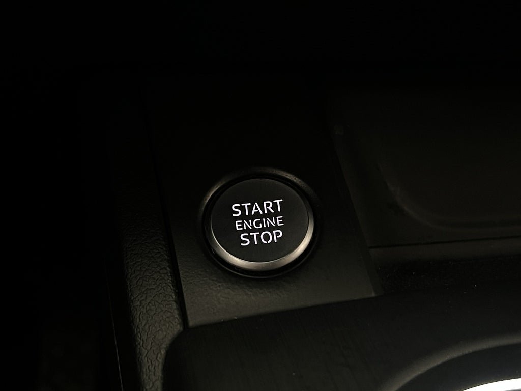 Vehicle Image 27