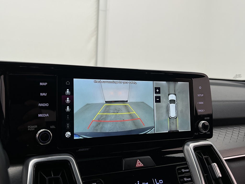 Vehicle Image 17