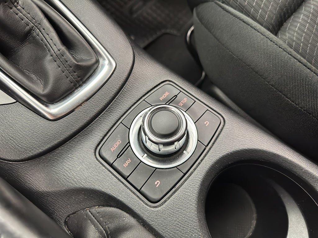 Vehicle Image 19