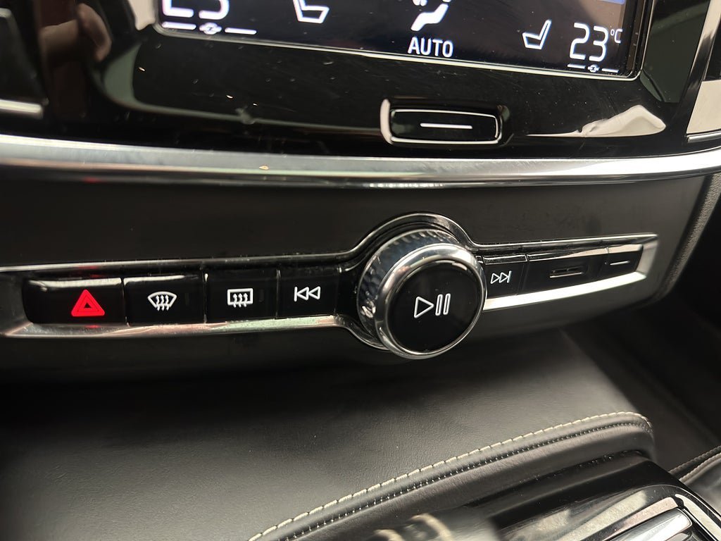 Vehicle Image 27