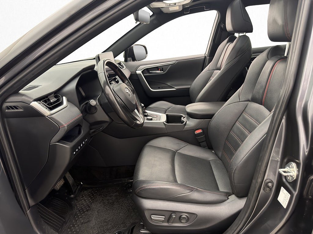 Vehicle Image 10