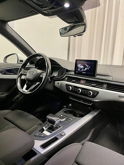 Vehicle Image 15