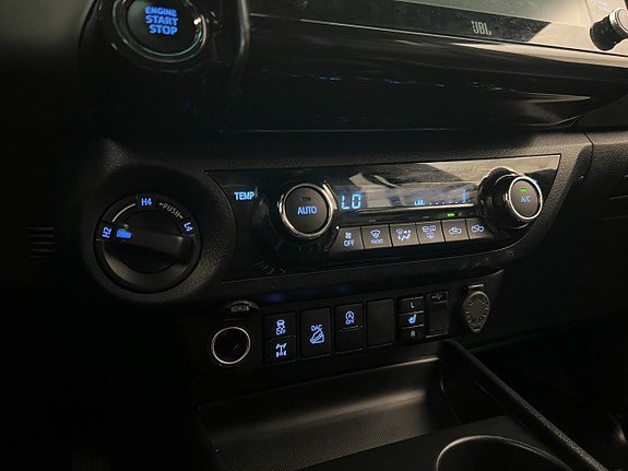 Vehicle Image 27
