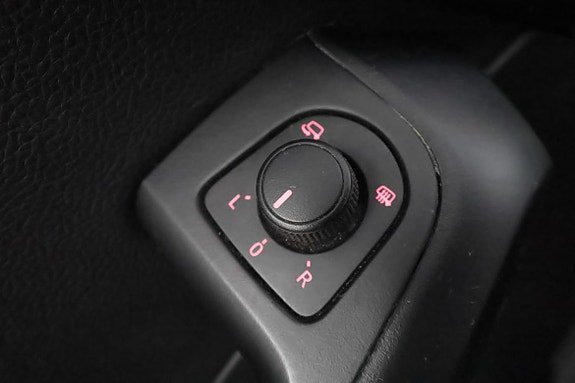 Vehicle Image 35
