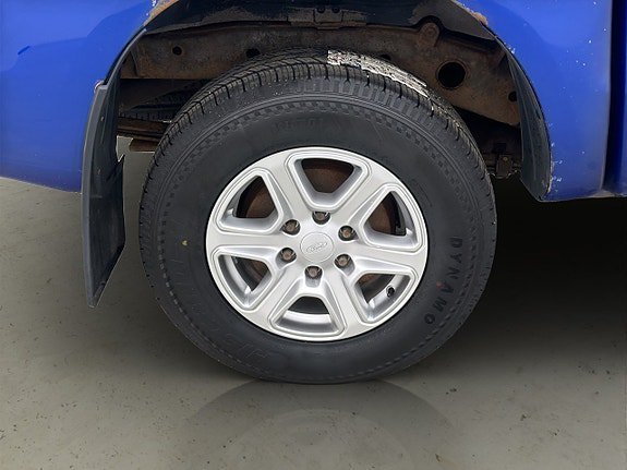 Vehicle Image 28