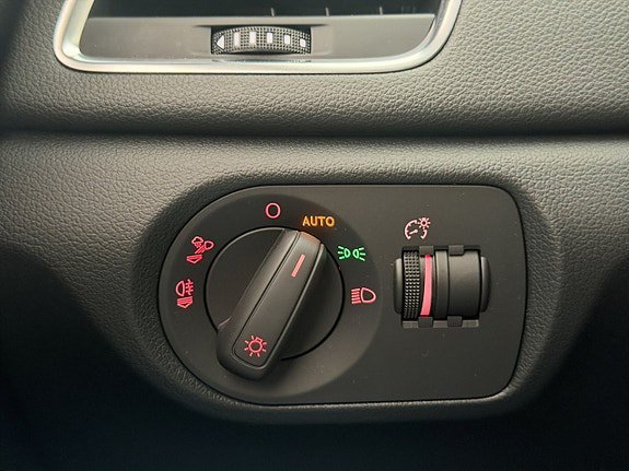 Vehicle Image 27