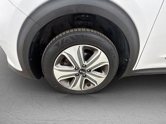 Vehicle Image 33