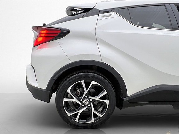 Vehicle Image 36