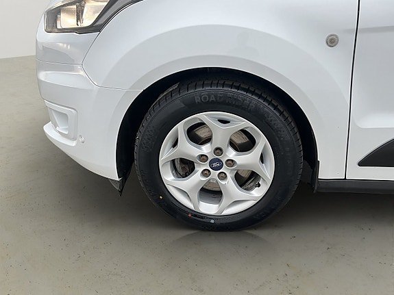 Vehicle Image 28