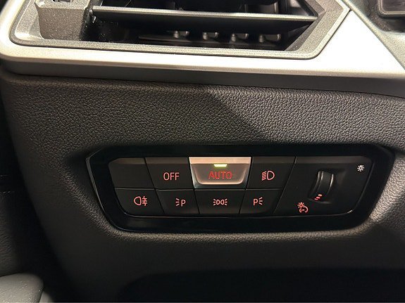 Vehicle Image 29