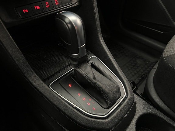 Vehicle Image 24