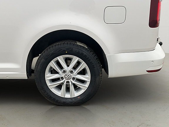 Vehicle Image 28