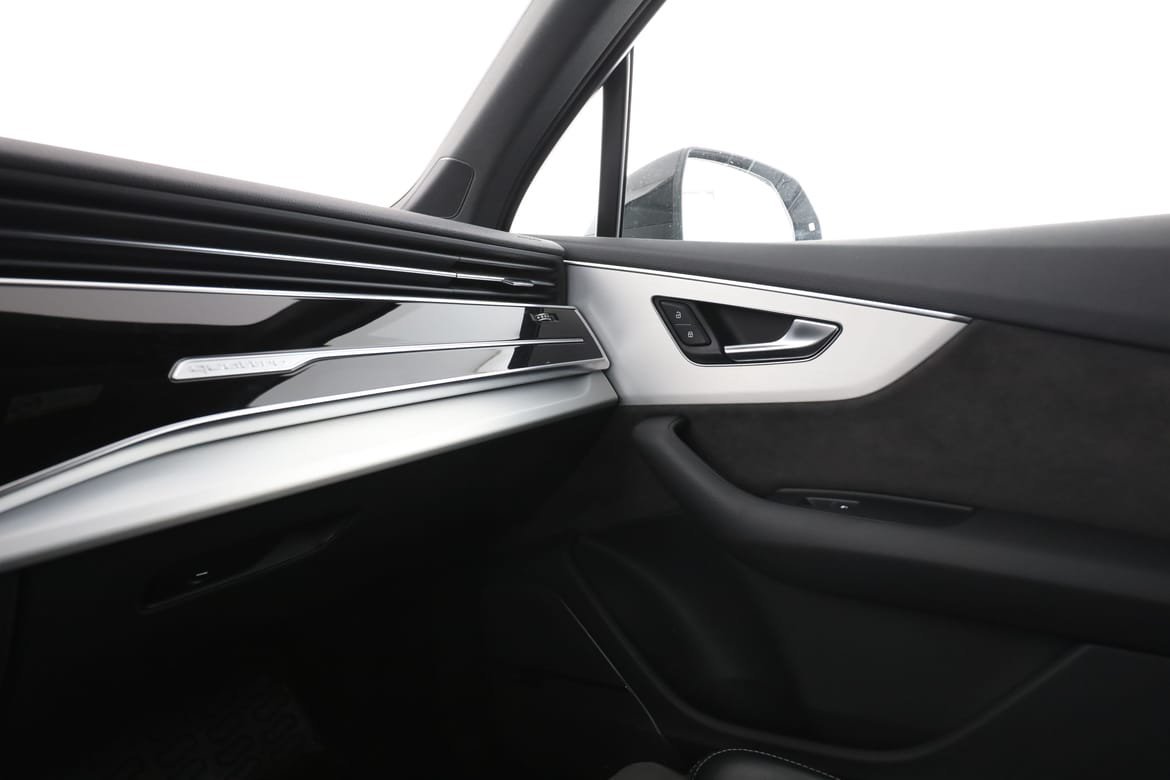 Vehicle Image 36