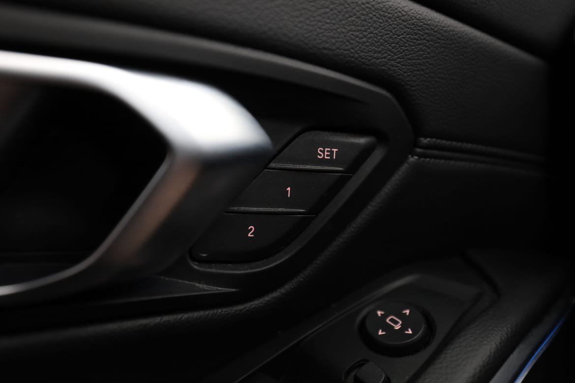 Vehicle Image 38