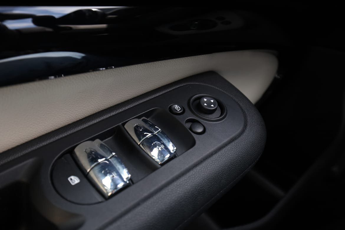 Vehicle Image 37