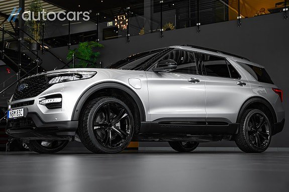 Vehicle Image 6