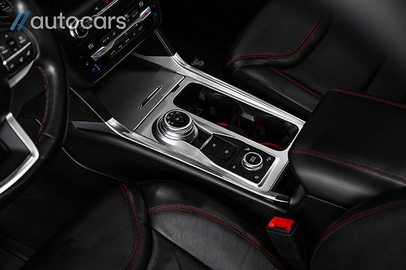 Vehicle Image 26