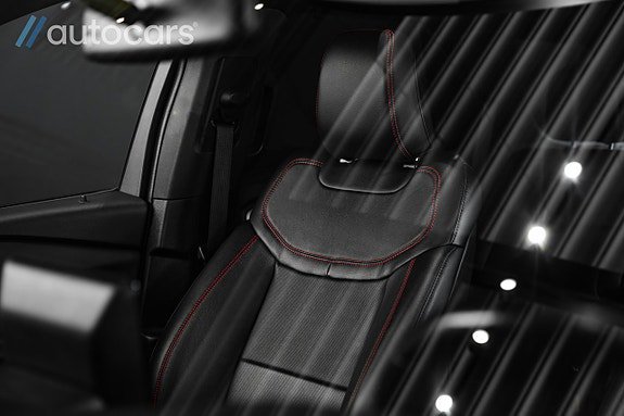 Vehicle Image 32