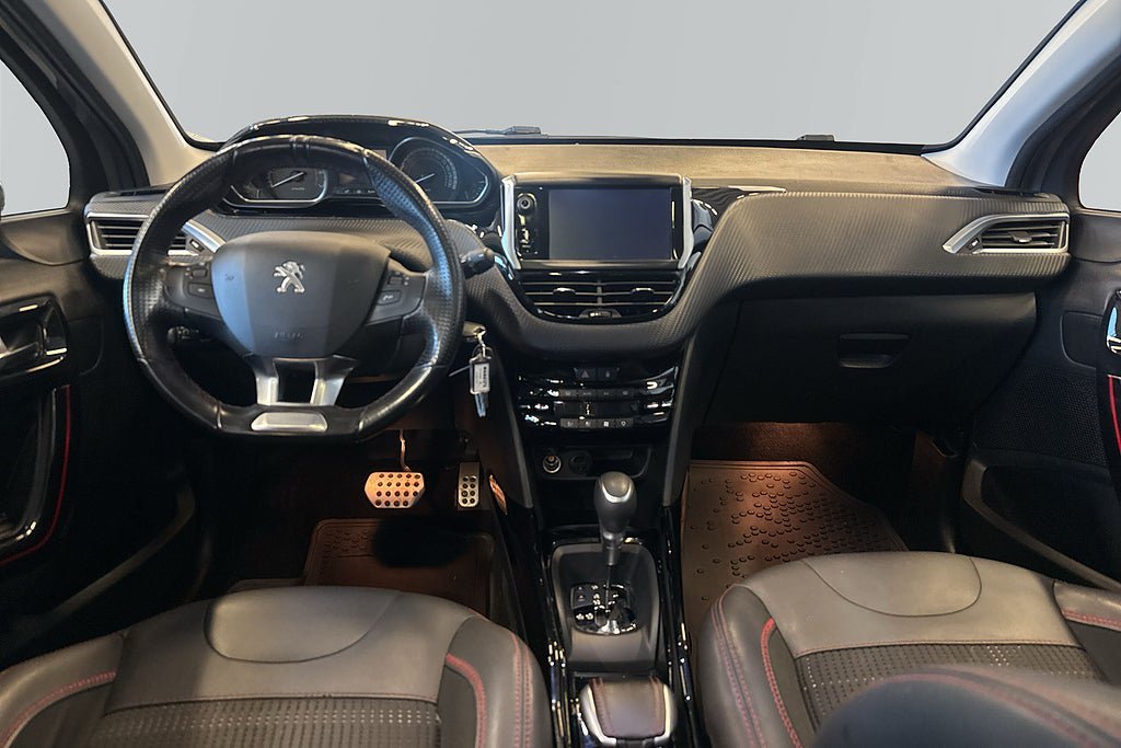 Vehicle Image 11
