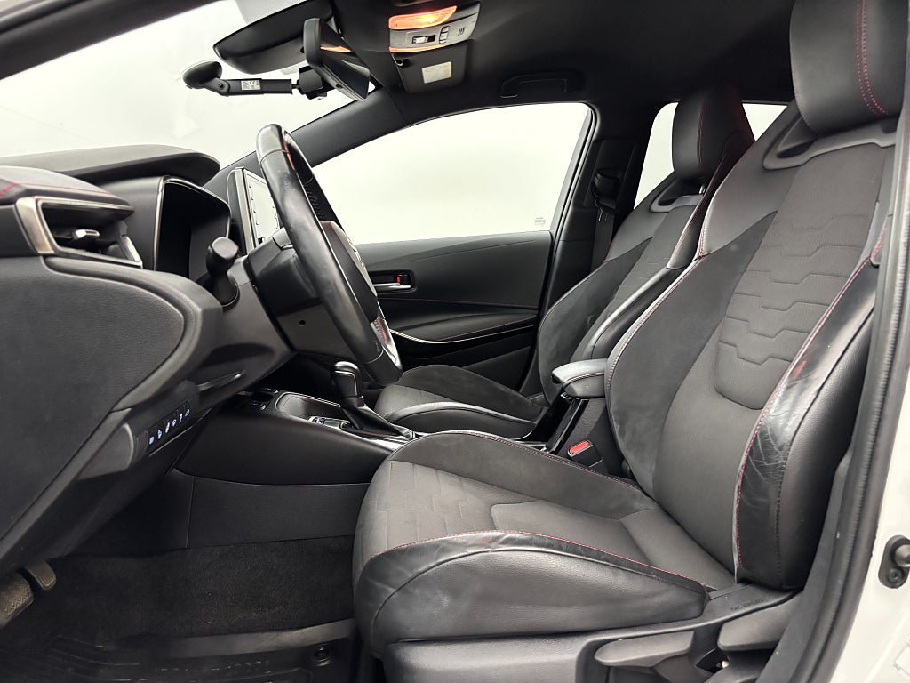 Vehicle Image 14