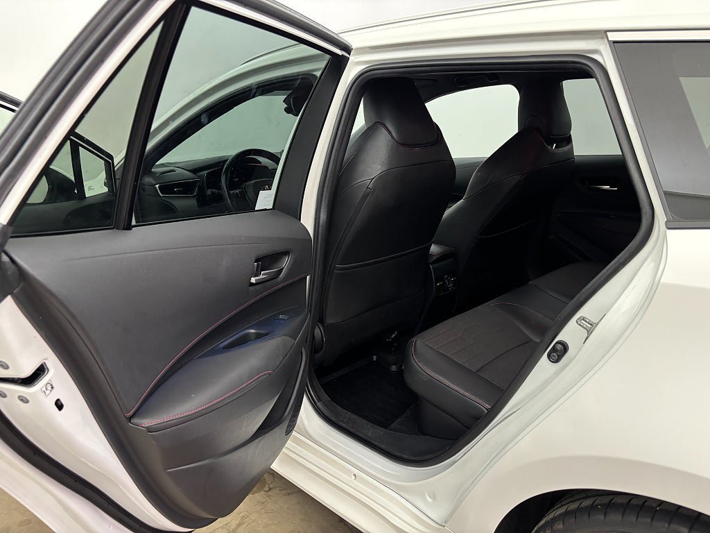 Vehicle Image 15