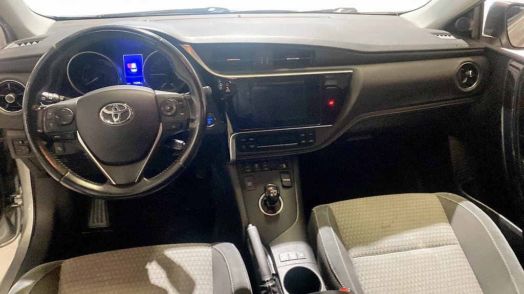 Vehicle Image 10