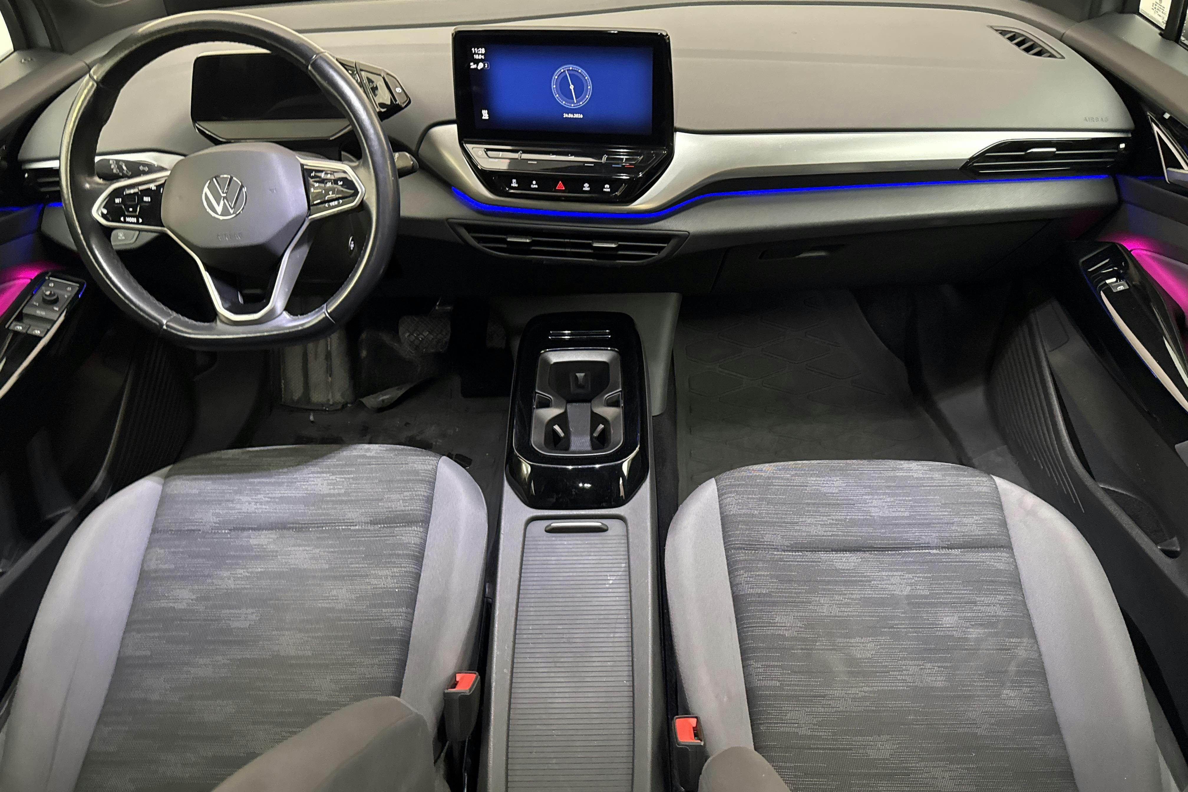 Vehicle Image 6