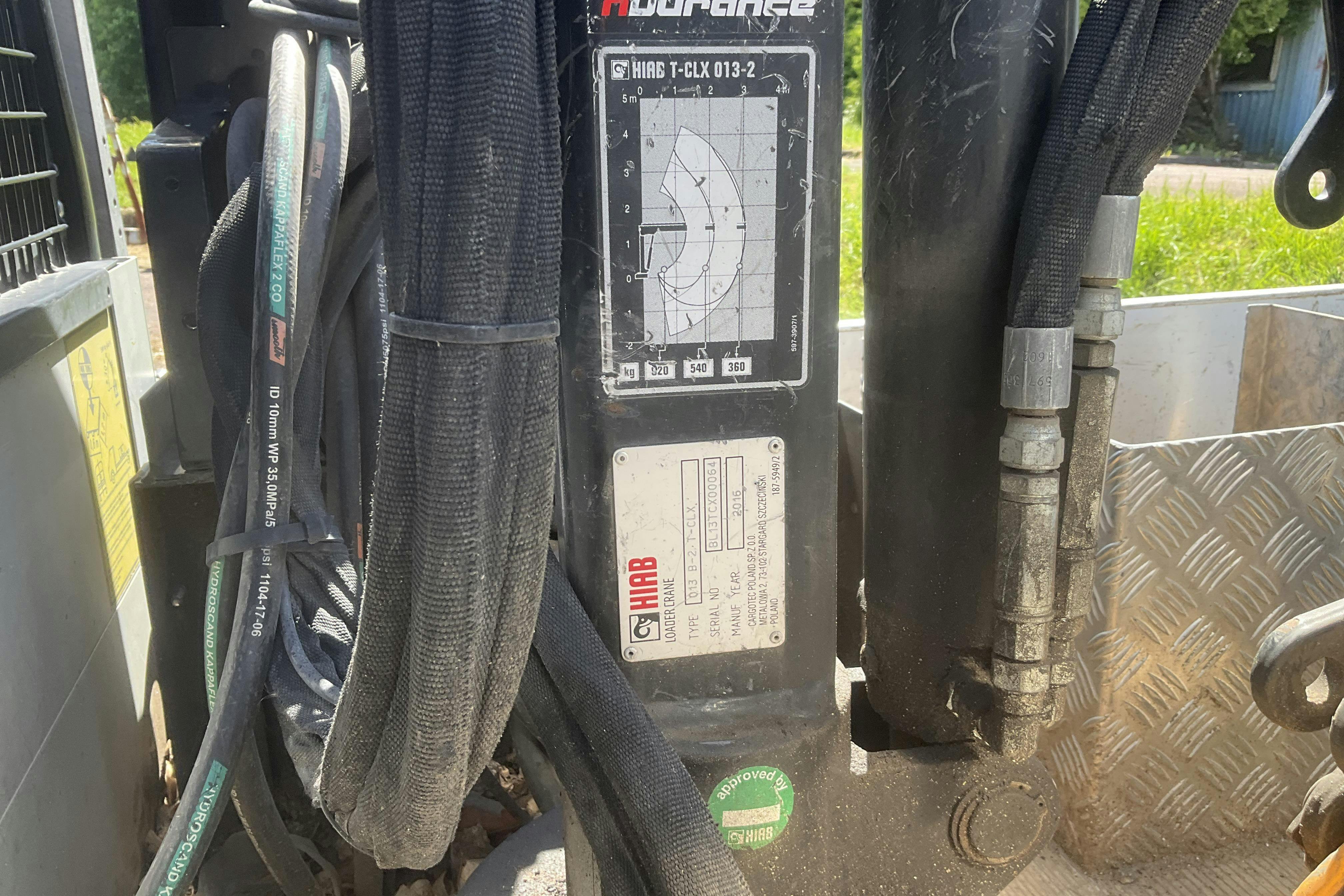 Vehicle Image 13