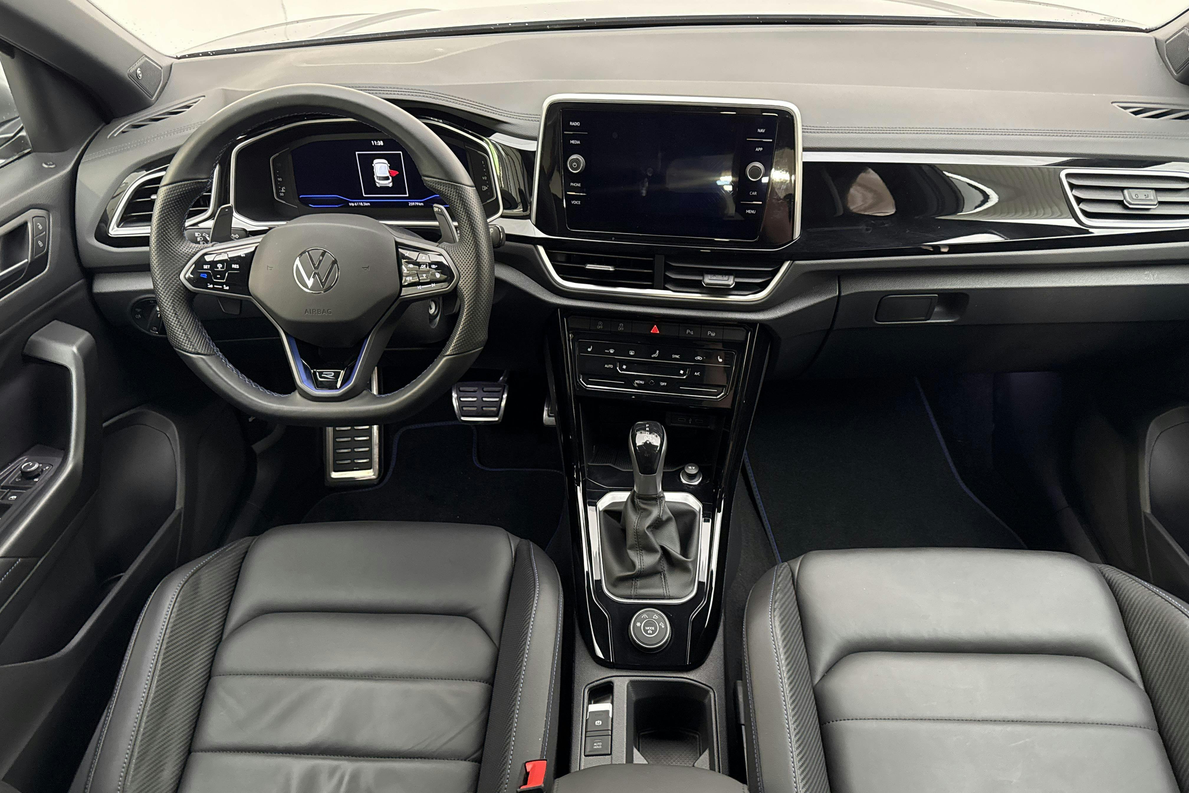 Vehicle Image 6