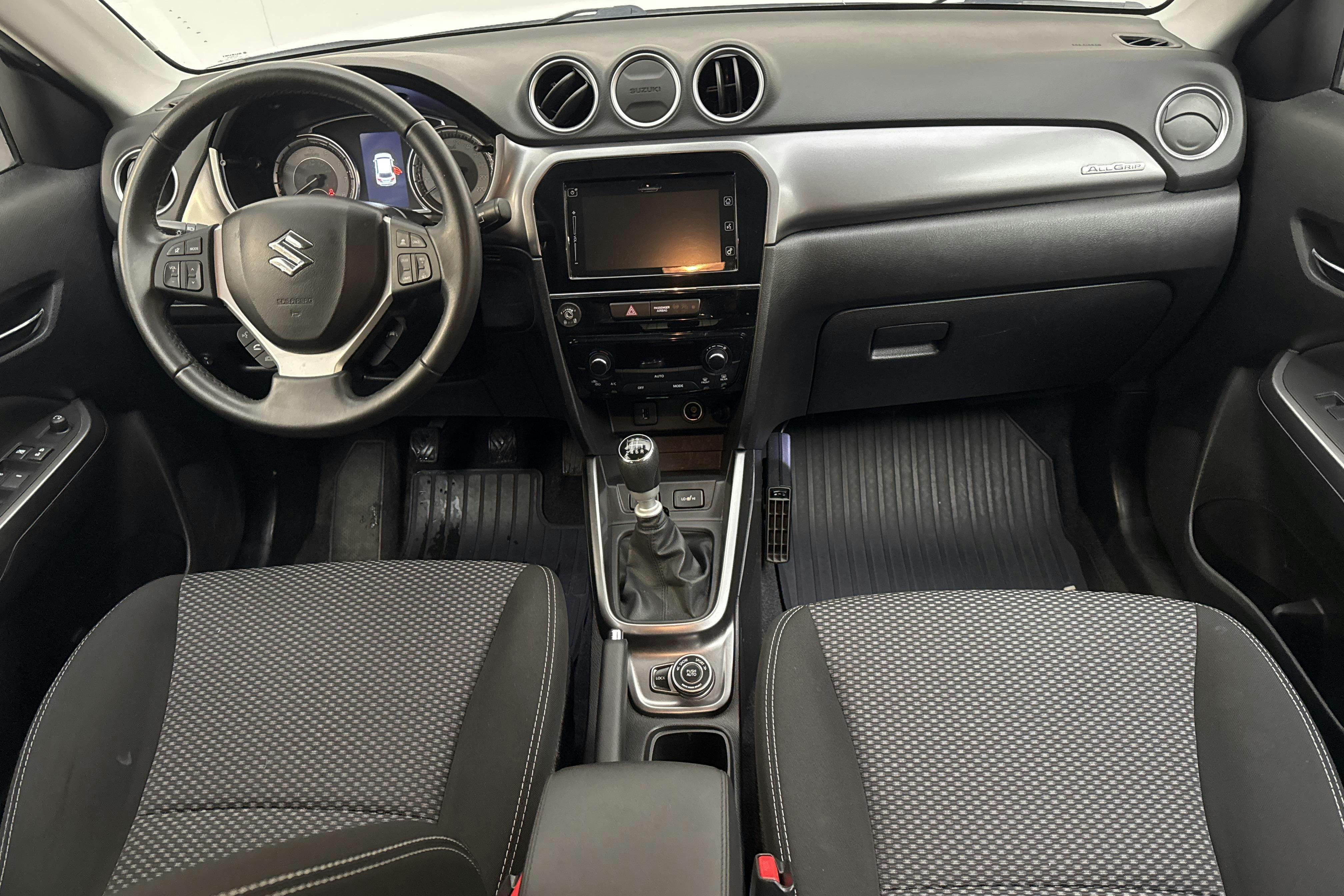 Vehicle Image 6
