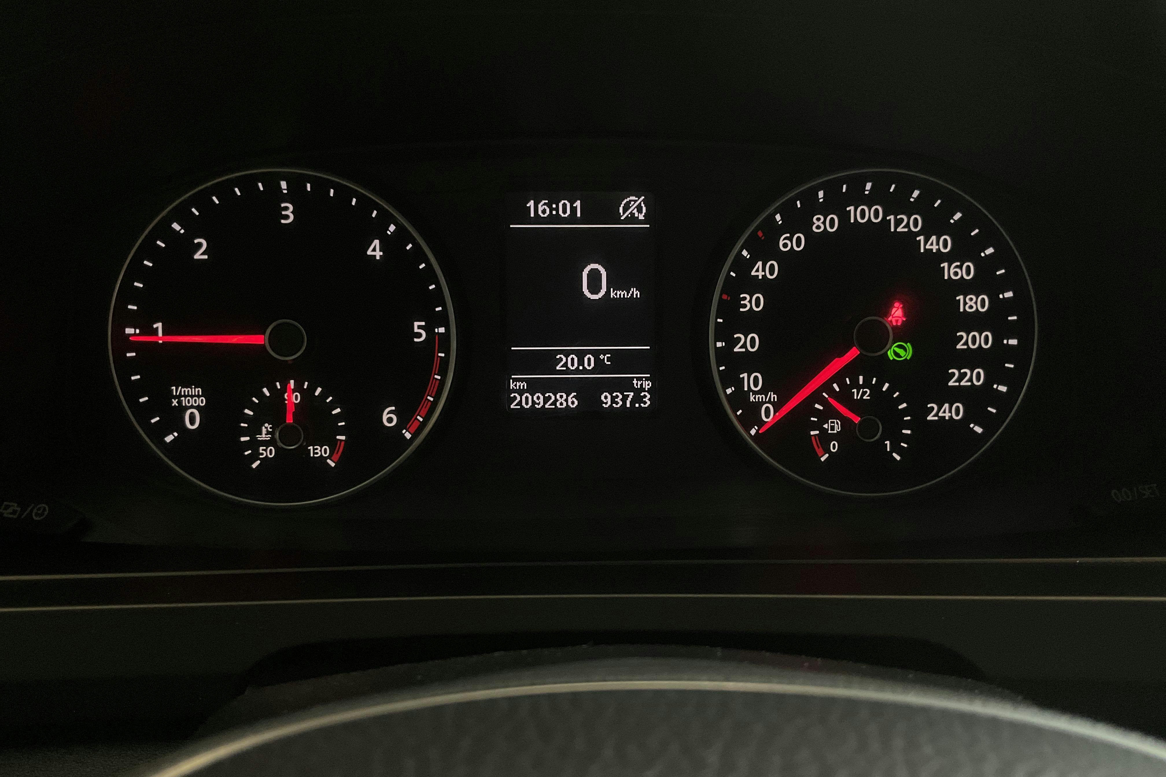 Vehicle Image 9