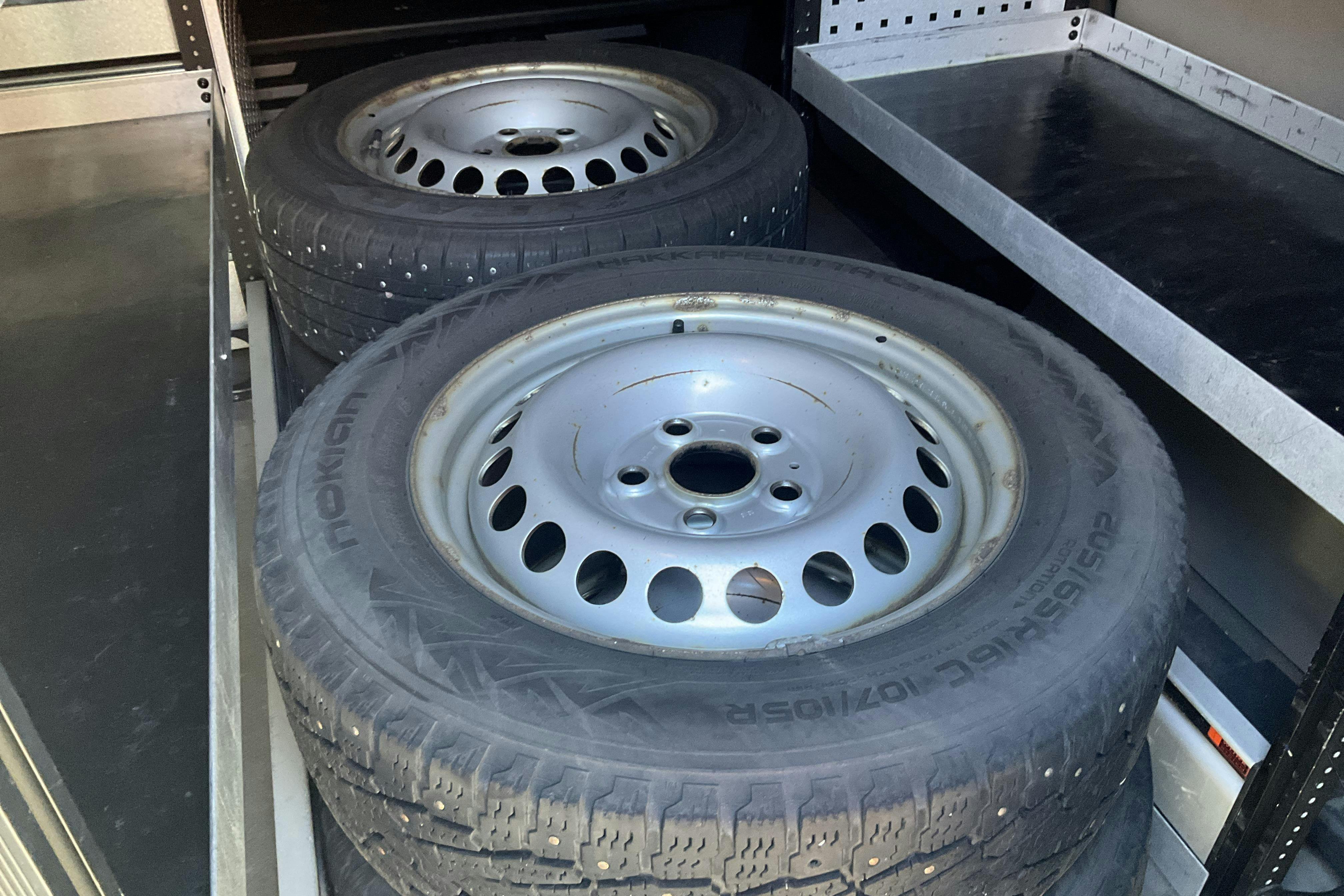 Vehicle Image 10