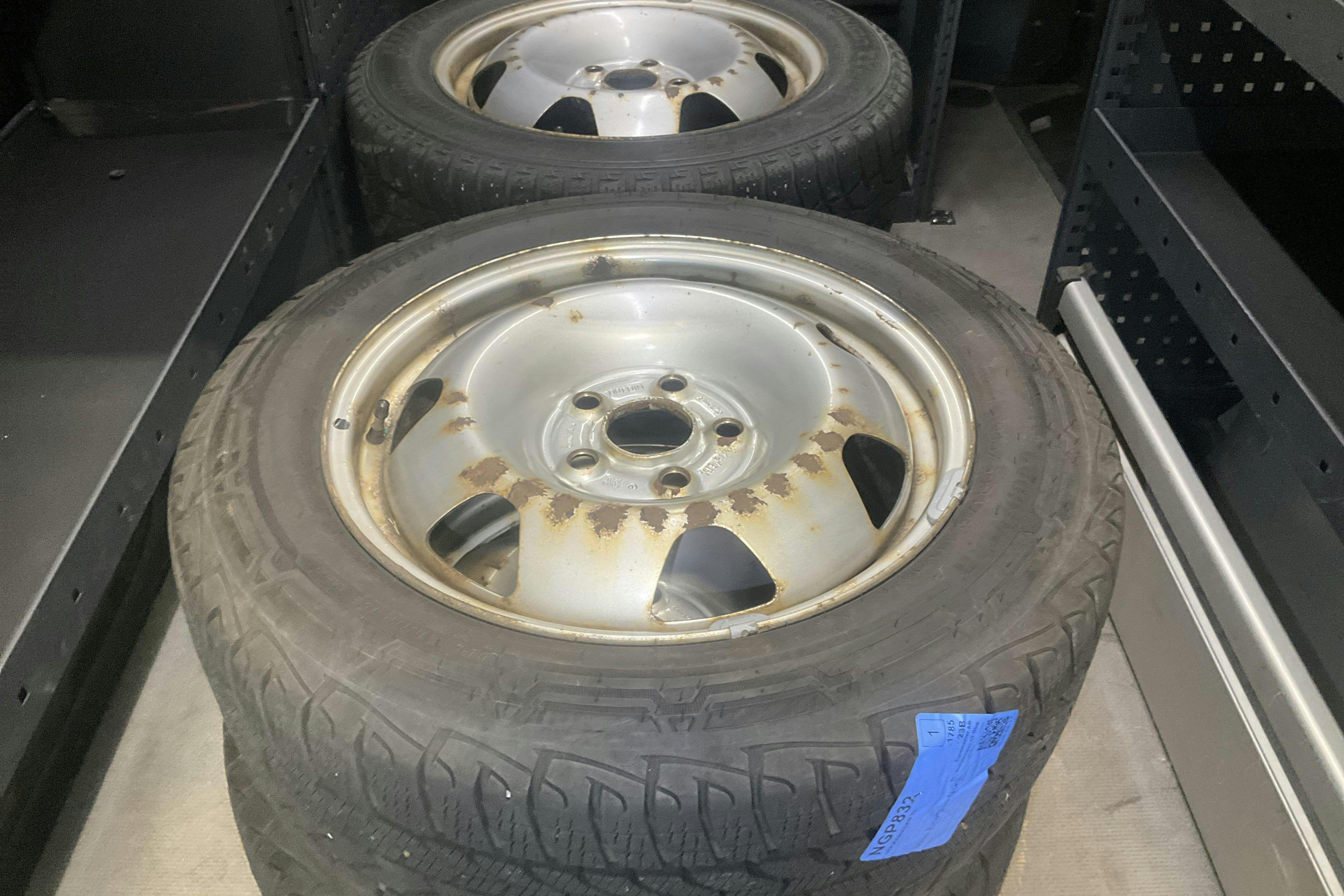 Vehicle Image 12
