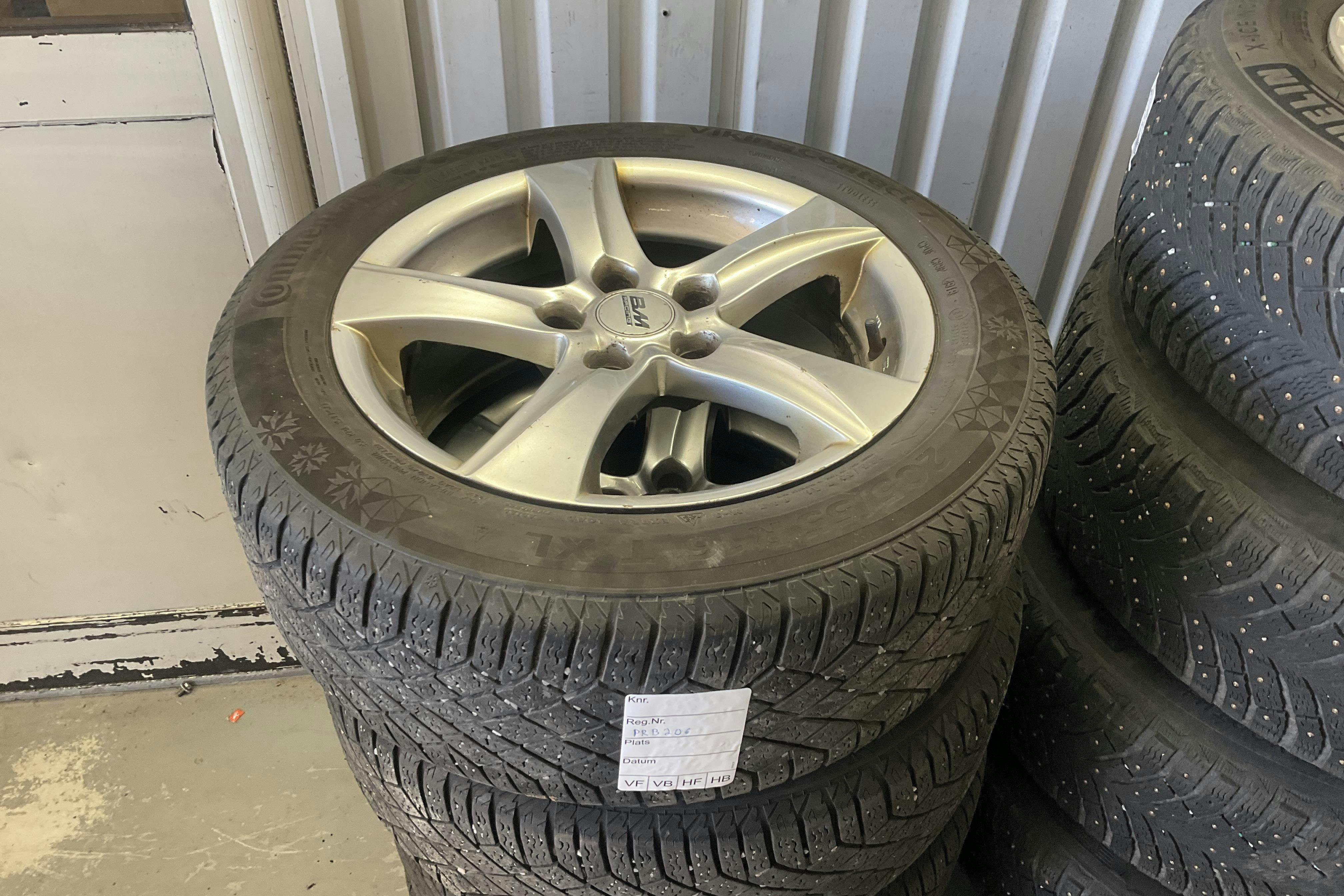 Vehicle Image 11
