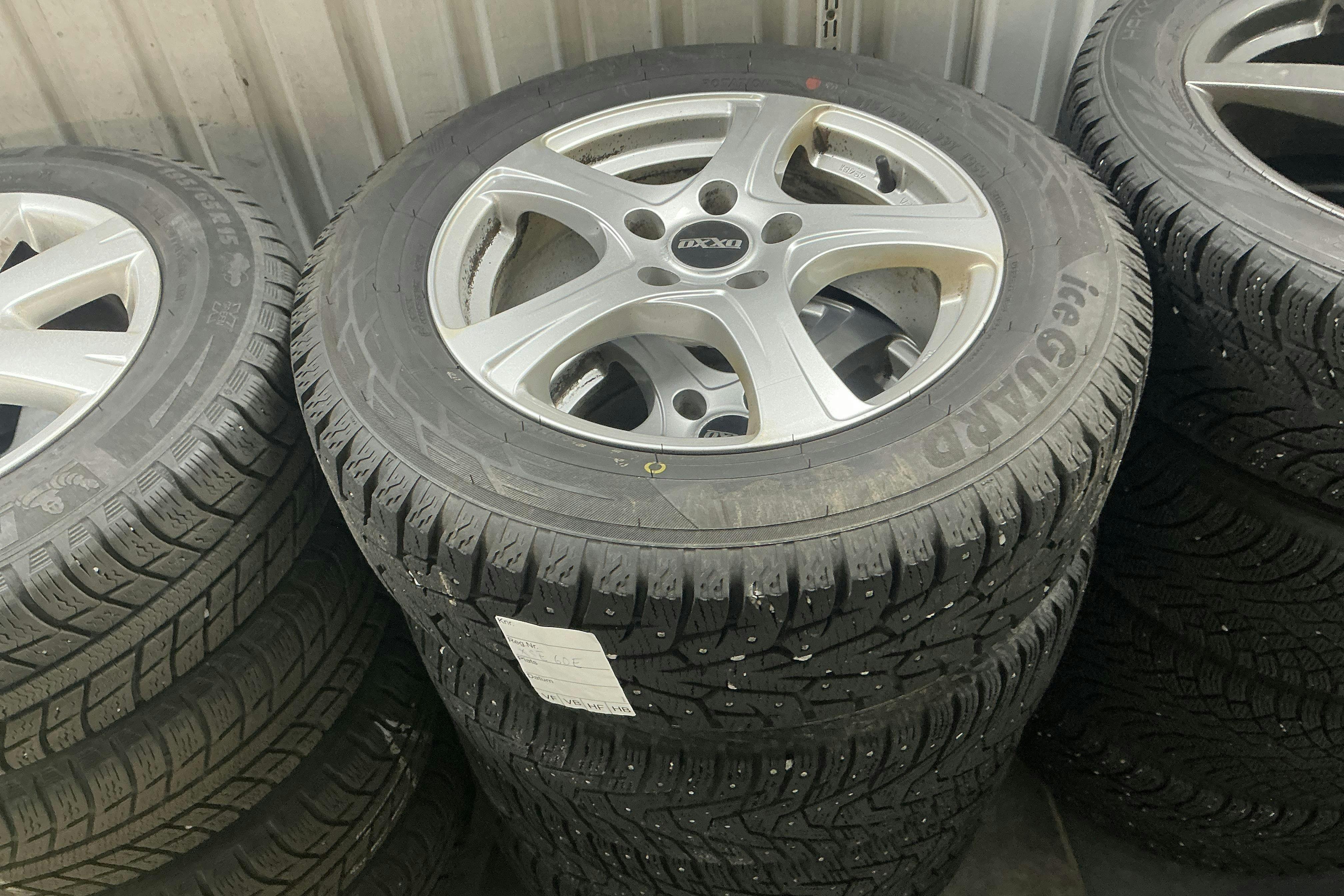 Vehicle Image 12